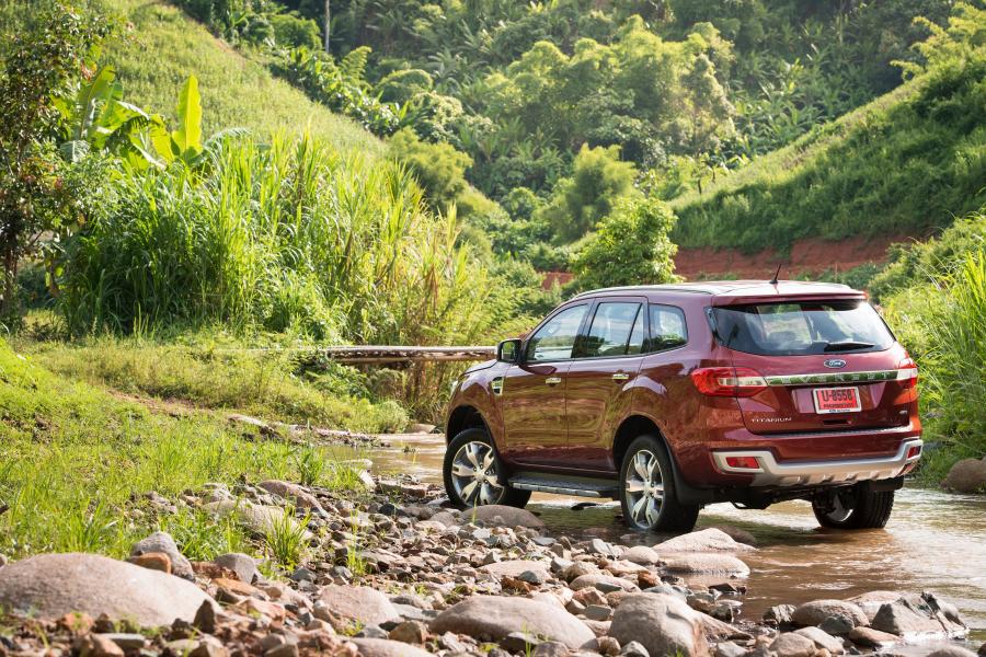  Ford Everest 2015 года  (TH) (фото 20 из 27)